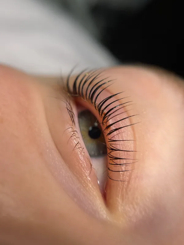 Výsledek lash liftingu — SkinArth Studio